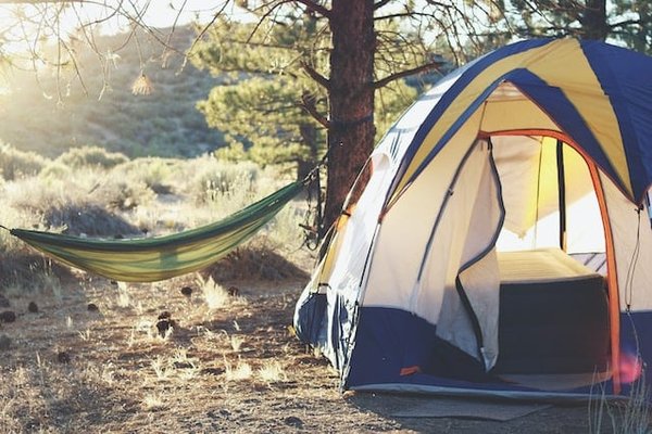 10 Astuces pour Dormir Confortablement en Camping: Le Guide Ultime pour des Nuits Paisibles en Plein Air
