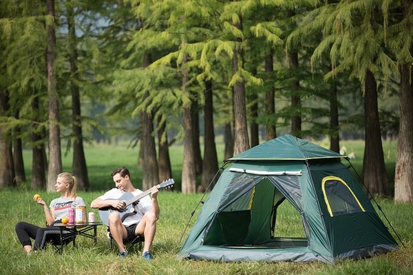 Découvrez les Meilleurs Spots de Camping Pas Cher pour des Vacances Inoubliables!