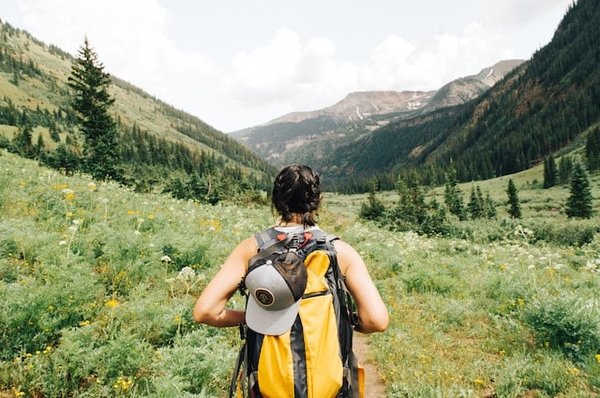 Comment se préparer physiquement pour une expérience de camping réussie ?