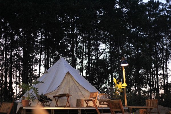 Le Glamping: Quand le Camping Rencontre le Glamour