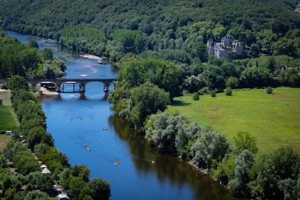 Les Meilleurs Spots de Camping en Dordogne au Bord de la Rivière
