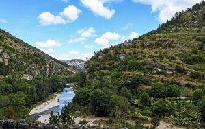 Liste des meilleurs campings dans le Tarn pour un séjour en plein air