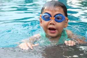 Un camping au Pays basque offrant une piscine chauffée